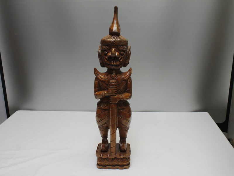 Etnische decoratie: Houten Thai Yaksha beeld (Art. 882)