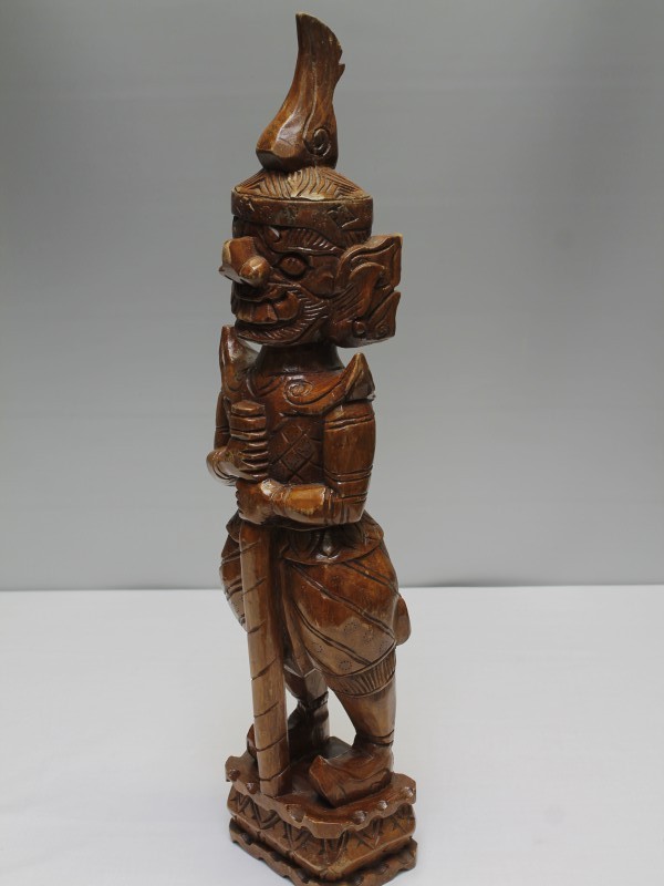 Etnische decoratie: Houten Thai Yaksha beeld (Art. 882)