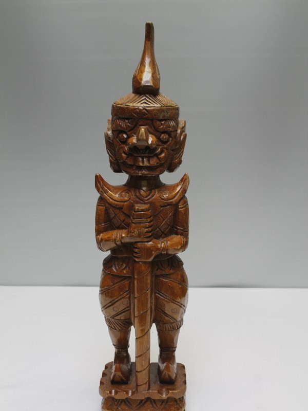 Etnische decoratie: Houten Thai Yaksha beeld (Art. 882)