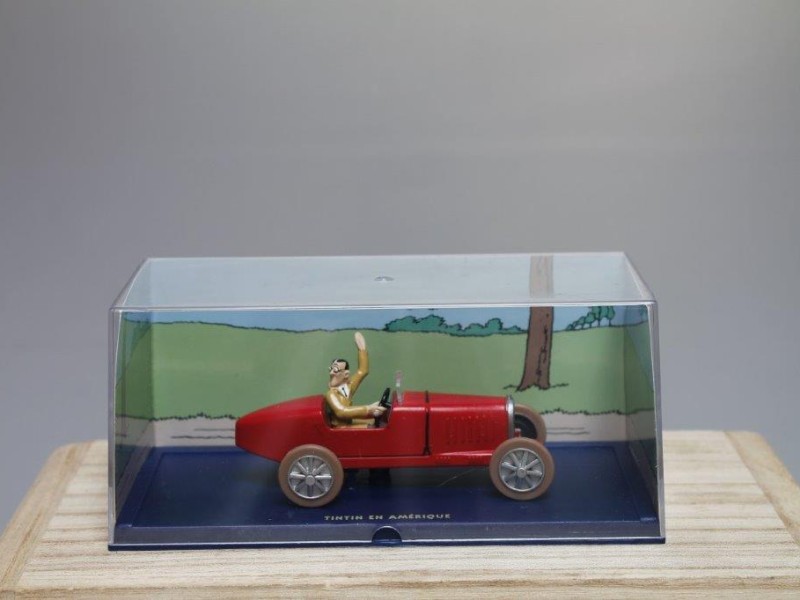 Tintin en Amérique- Bobby's Bugatti- Schaalmodelauto Herge-Moulinsart (Art. 873)