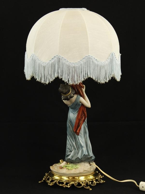 Prachtige lamp/sculptuur van Capodimonte, gesigneerd Barbetta