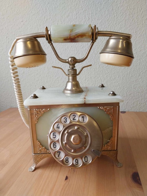 Marmer telefoon uit de jaren 50