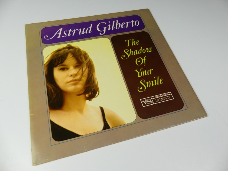 Astrud Gilberto – The Shadow Of Your Smile