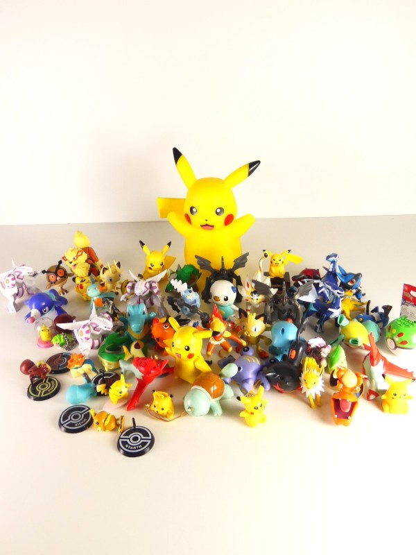 Lot Pokémon Figuren