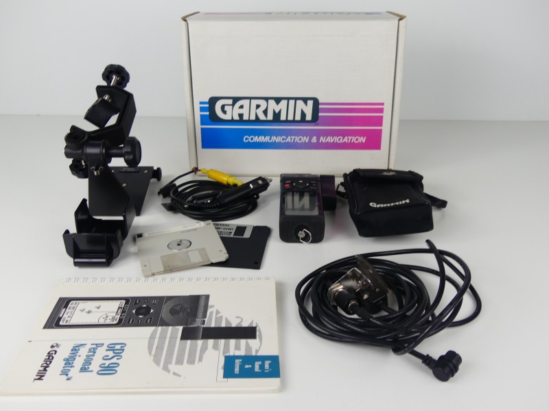 Garmin GPS 90