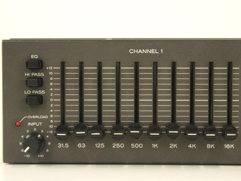 TEAC GE-20 Stereo grafische equalizer (1979-89)