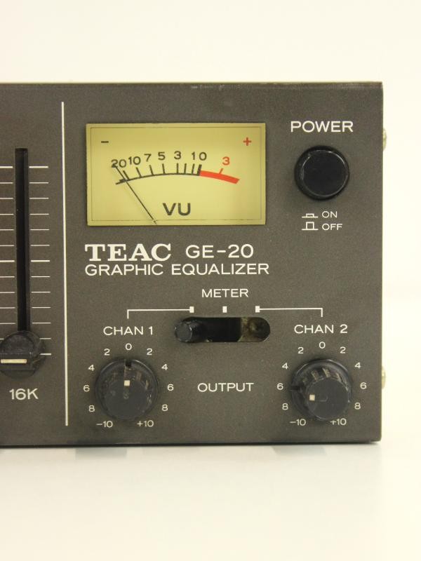 TEAC GE-20 Stereo grafische equalizer (1979-89)