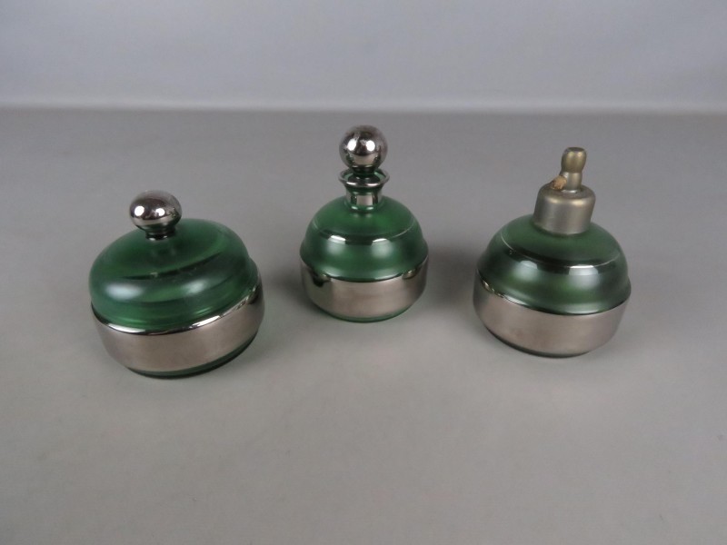 3 groene glazen parfum potjes