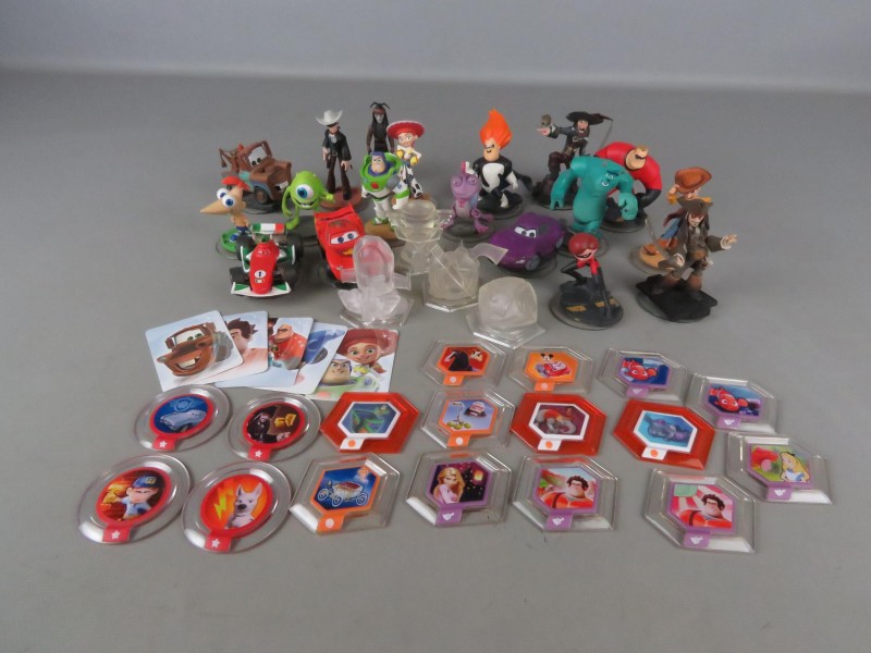 Lot Disney Infinity figuren en toebehoren