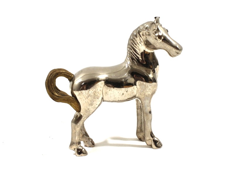 Metalen sculptuur paard