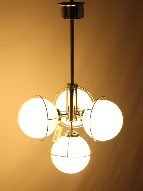 Vintage stijl hanglamp met 4 melkglazen bollen - Massive