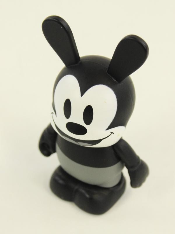 DISNEY Vinylmation Park Set 1 Classic Chaser Oswald