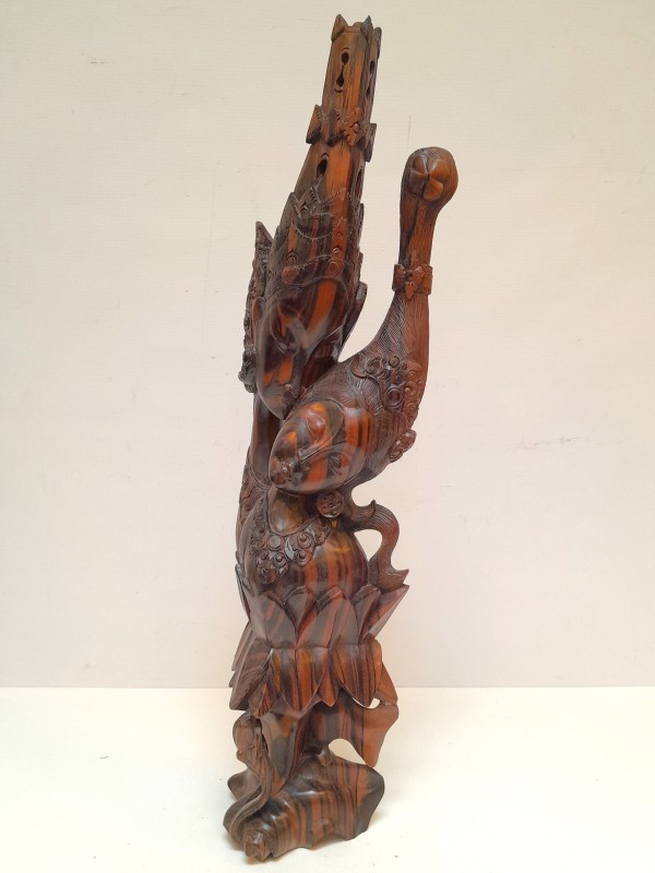 Fijn handgesneden houten Balinees beeld van een koppel