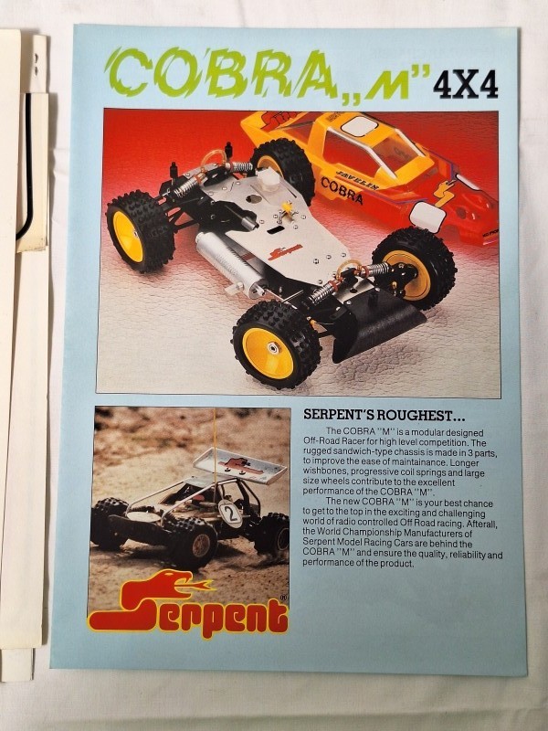 Model race wagen genaamd Serpent 3 / jeep