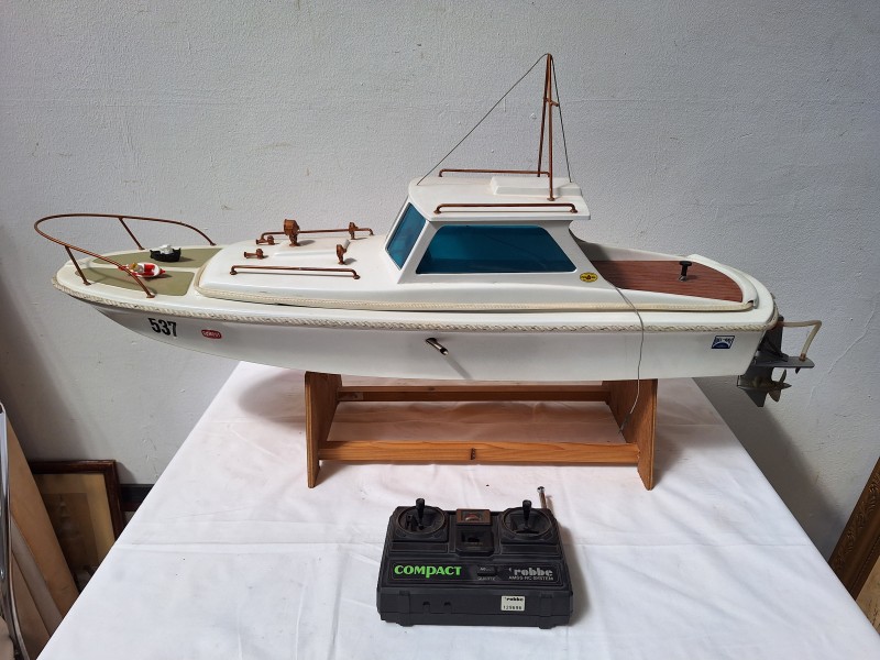 Model raceboot - Robbe - KB Marine