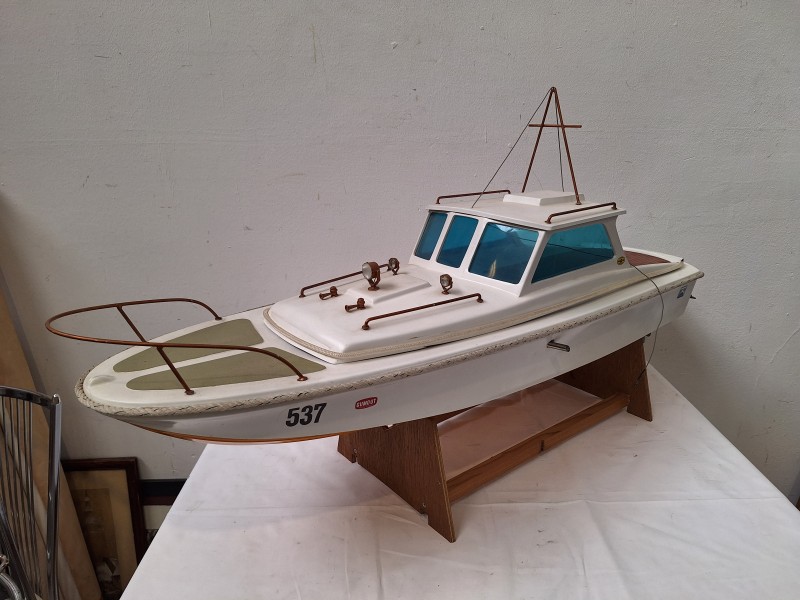 Model raceboot - Robbe - KB Marine