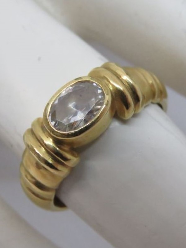 Gouden ring met zirkoon 18K