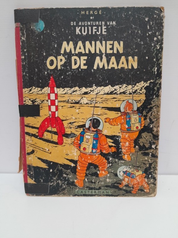 Lot van 4 zeer oude Kuifje strips met plastic figuurtjes