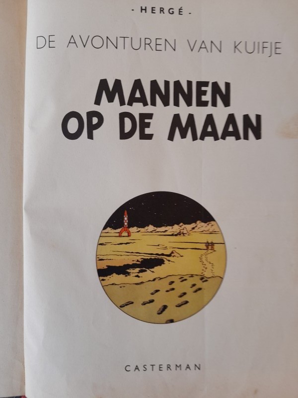 Lot van 4 zeer oude Kuifje strips met plastic figuurtjes