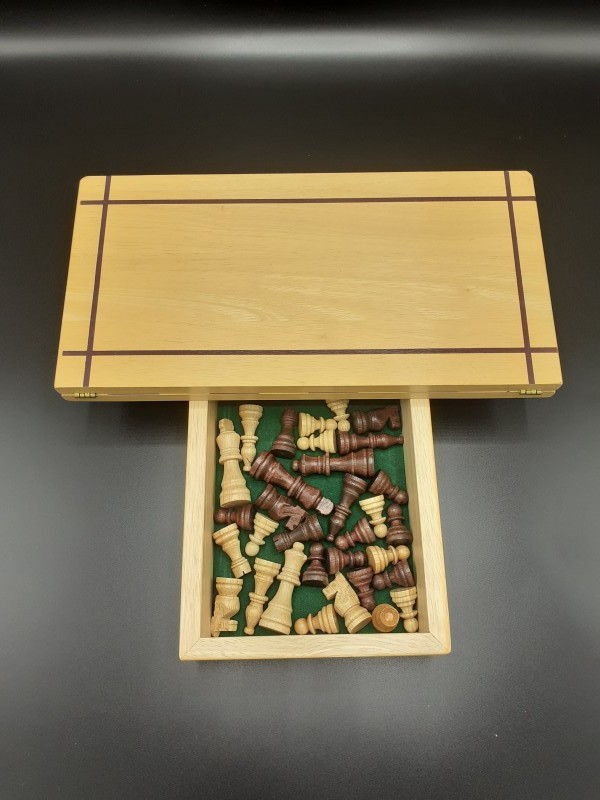 Uitschuifbaar houten schaakspel (compleet)
