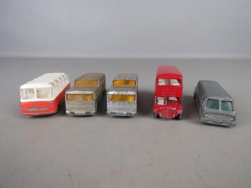 5 Matchbox bussen jaren 60