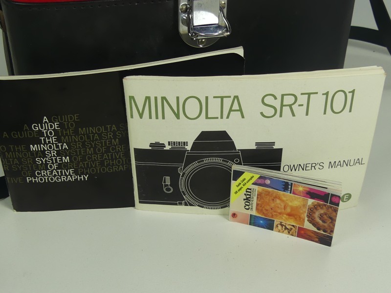 Fotografie lot Minolta SR-T 101 tas met toebehoren