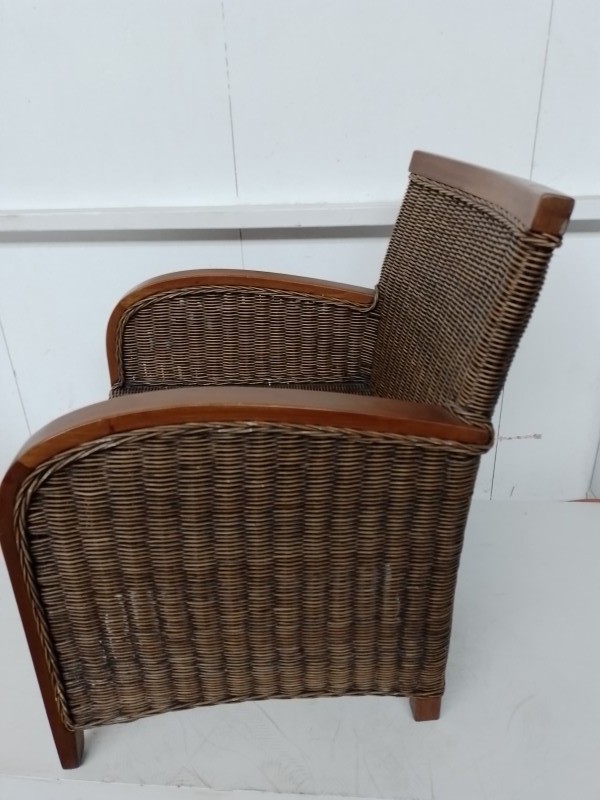 Fauteuil met handgeweven rotan