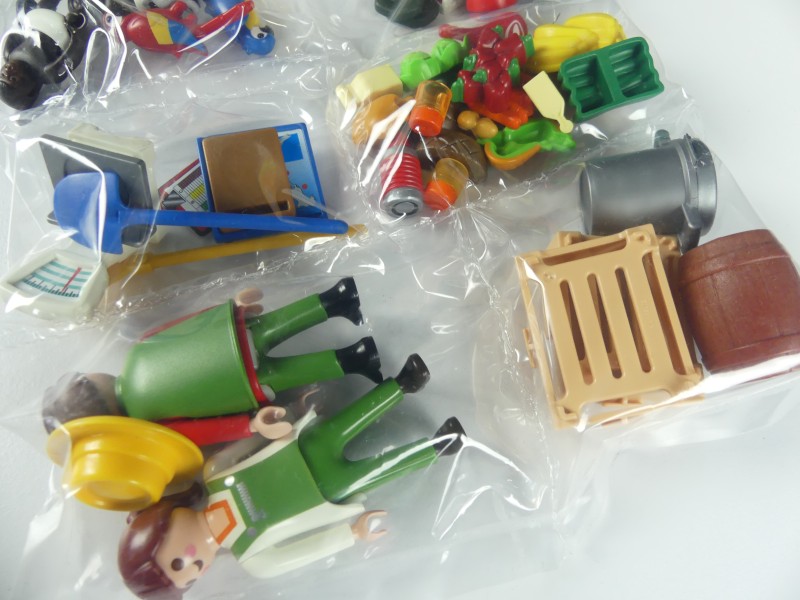 Uniek Playmobil lot - 3 dozen