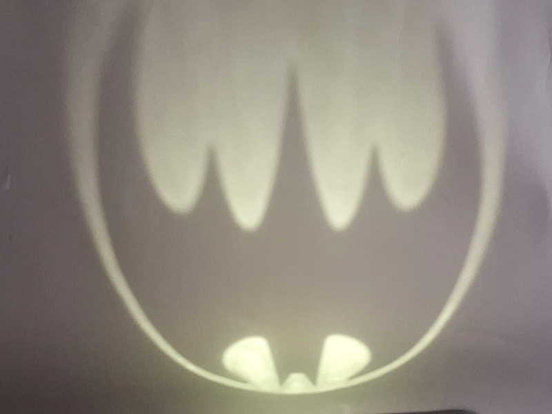 Bat-Signal-lamp