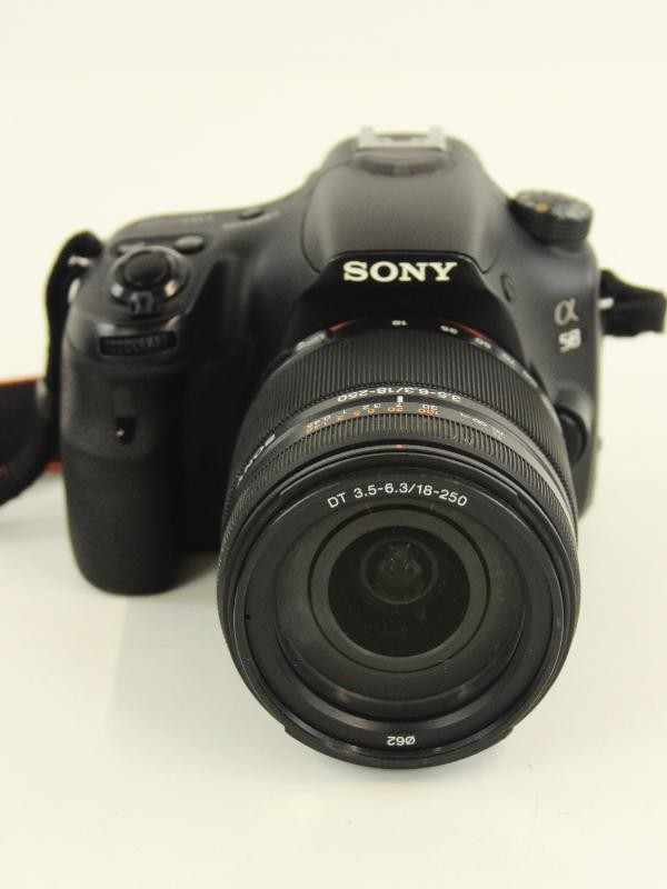 Fotocamera Sony Alpha 58 met lens Sony SAL18250