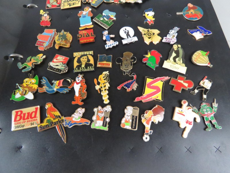 Verzameling zeldzame vintage pins