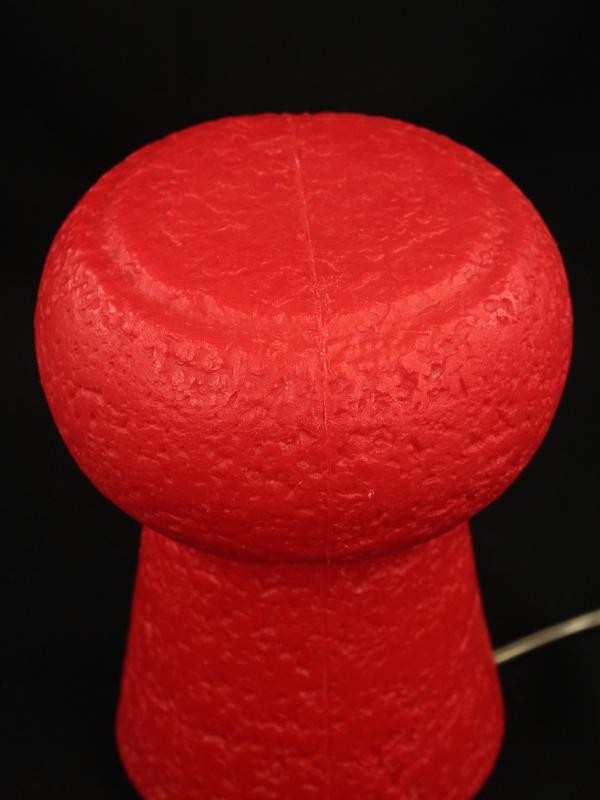 Rood kleurige "Petit Bouchon" lamp - door Pierfrancesco