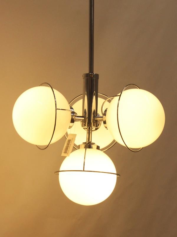 Vintage stijl hanglamp met 4 melkglazen bollen - Massive