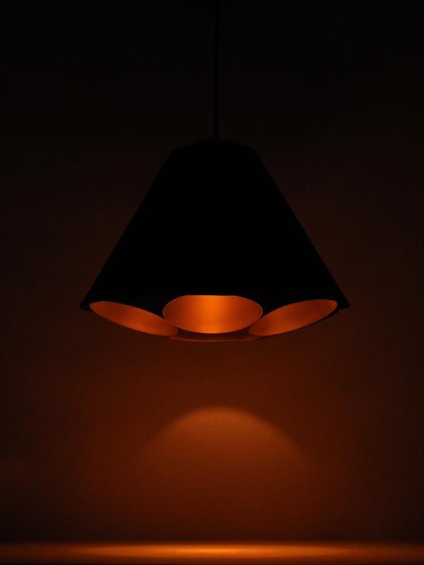 DARK - Vintage, knappe hanglamp 'Straalmotor'