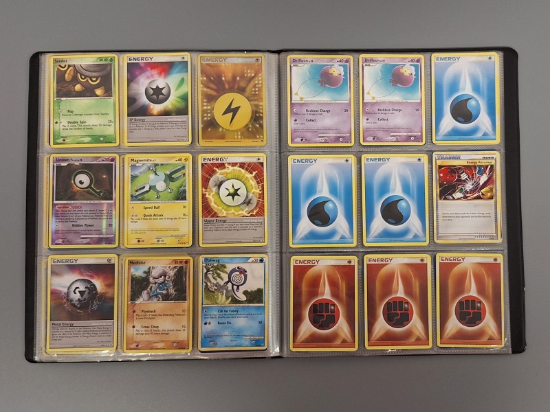 Album met Pokémon kaarten