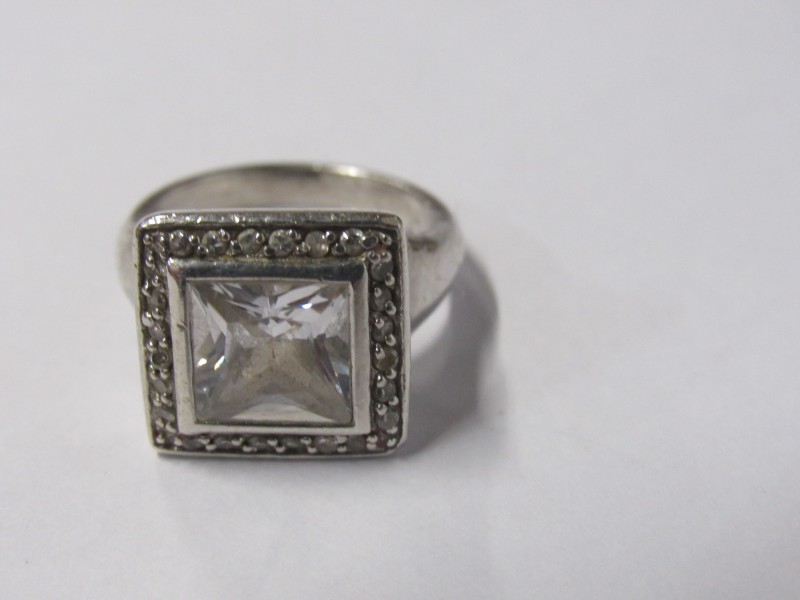 ring met zirkonia steen - 925