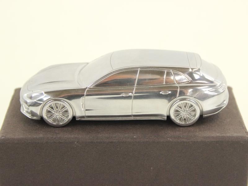 Porsche Panamera Turbo Limited Edition Full Metal Model