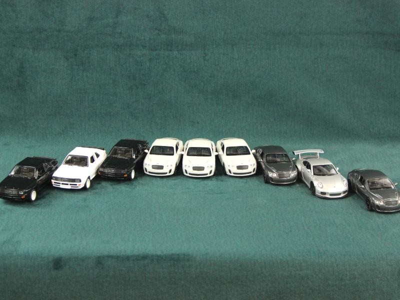 12 Welly miniatuur auto's