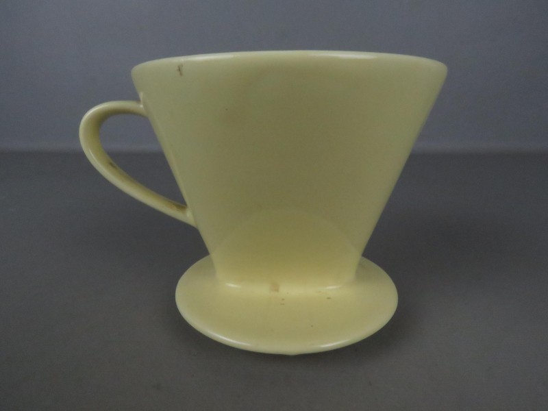 Gele "Melitta" porseleinen koffiefilter