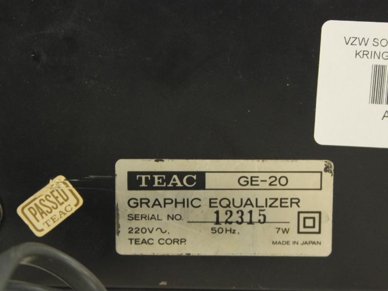 TEAC GE-20 Stereo grafische equalizer (1979-89)