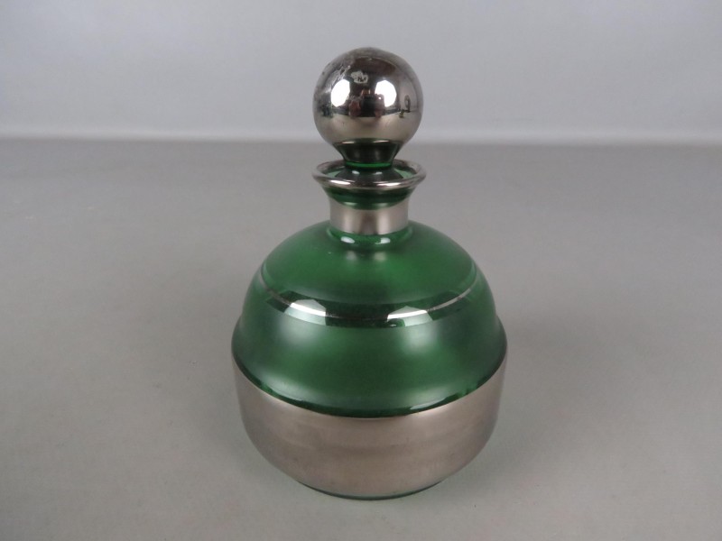 3 groene glazen parfum potjes