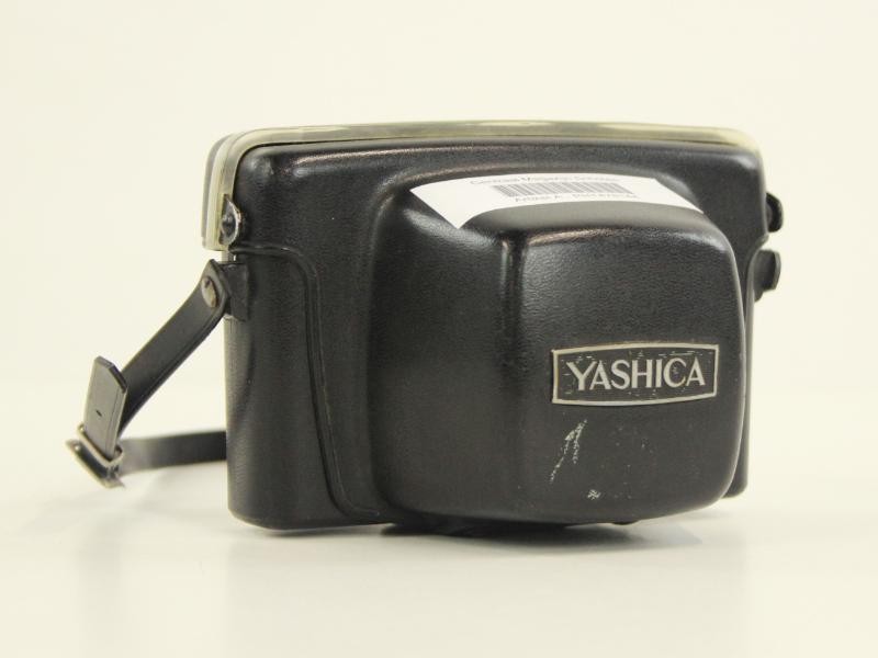 Yashica Minister III +  beschermhoes