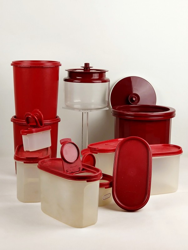 Tupperware set