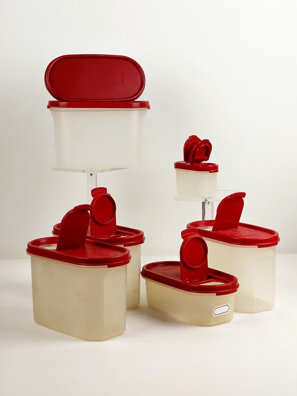 Tupperware set