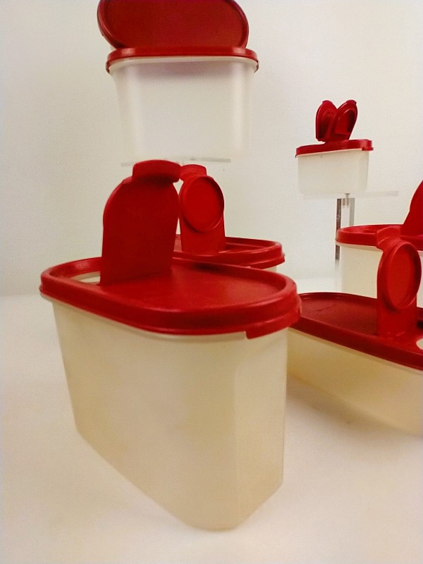 Tupperware set