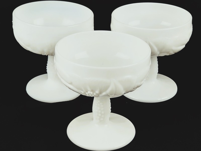 Set van 3 witte coupes