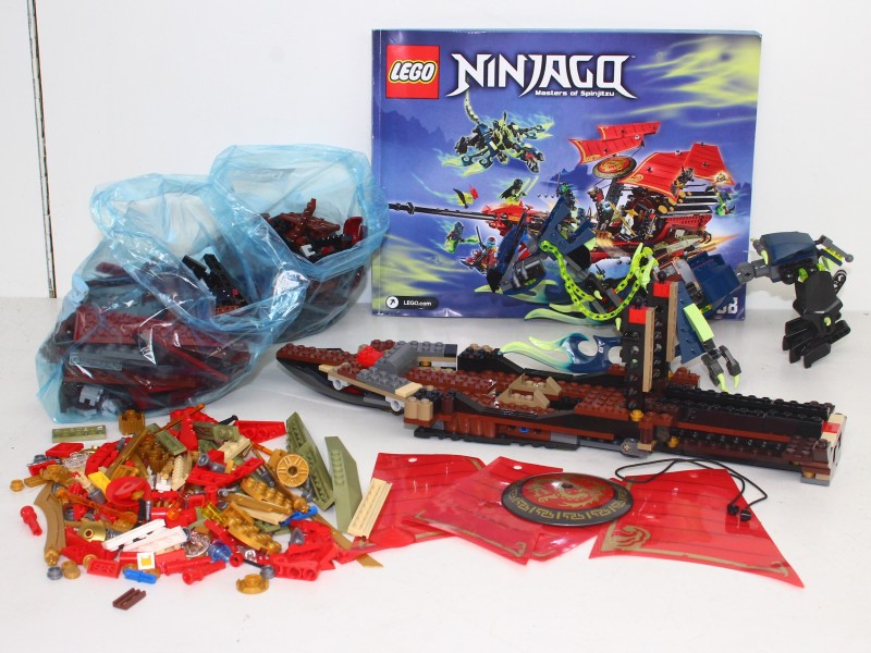 Lego Ninjago - 70738 Laatste vlucht van de Destiny's Bounty