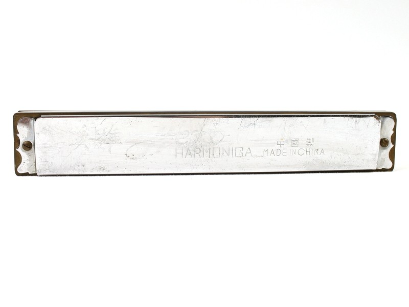 Vintage Hero harmonica