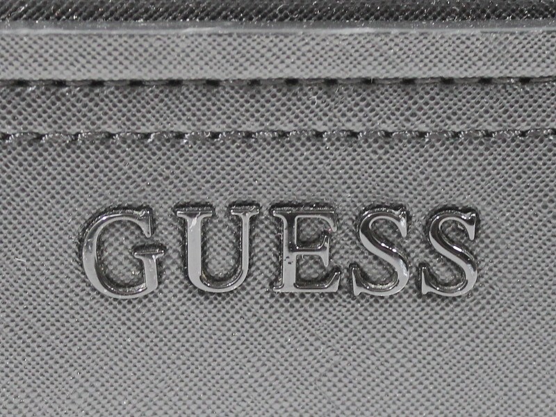 Guess handtas