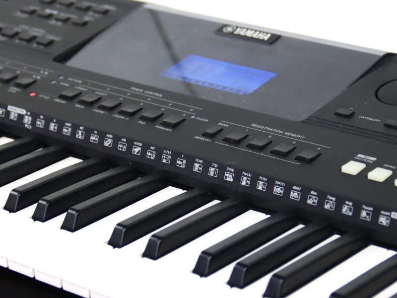 Yamaha Digital Keyboard EW400